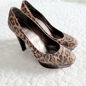 Stuart Weitzman leopard print pumps heels suede animal cheetah 5.5